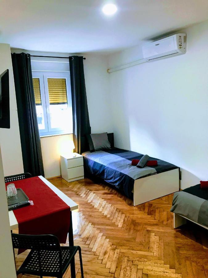 Pula Center Green Park Apartments And Rooms Exterior foto